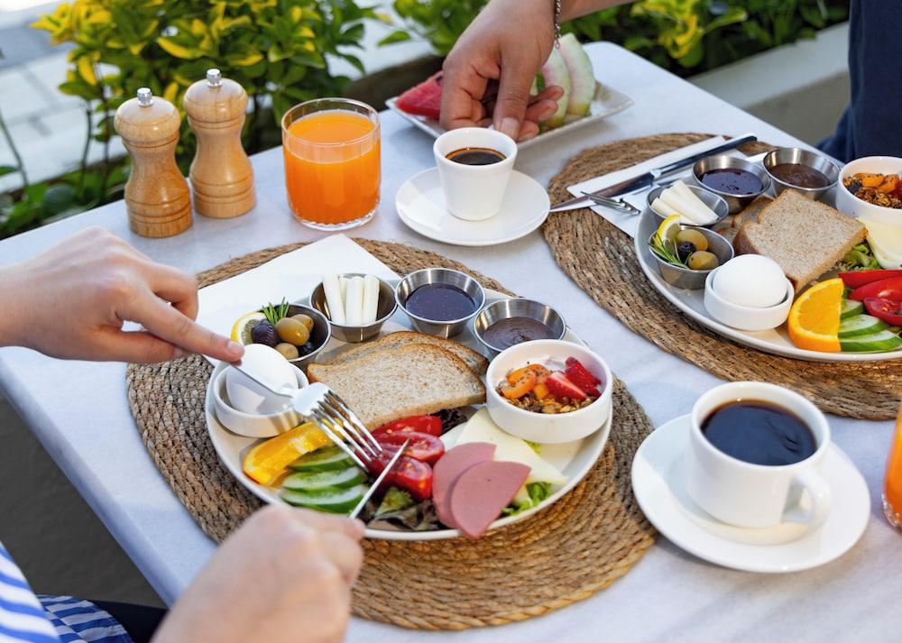 Meshk Airport Hotel 31/50