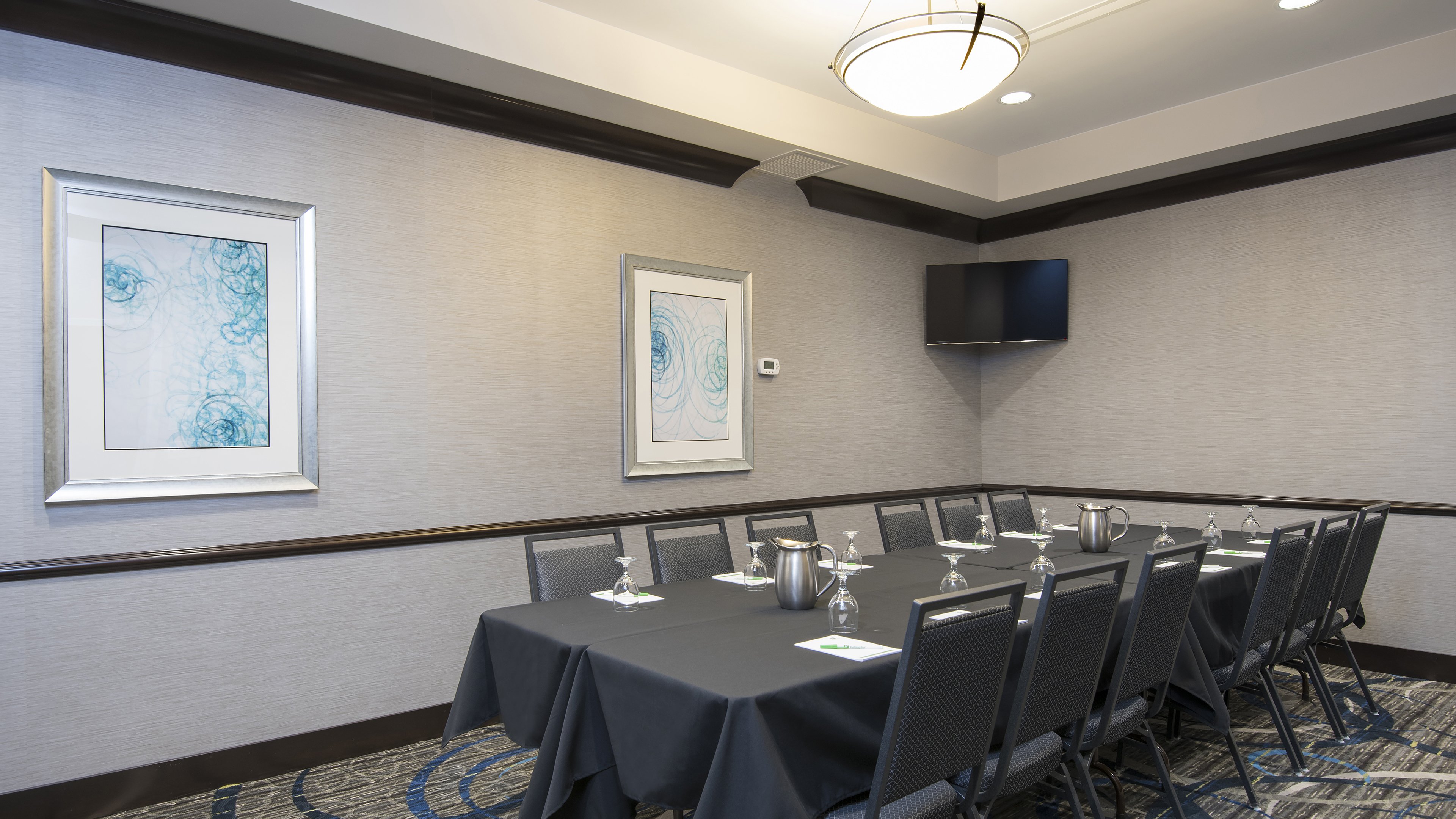 Holiday Inn Indianapolis Airport 58/66