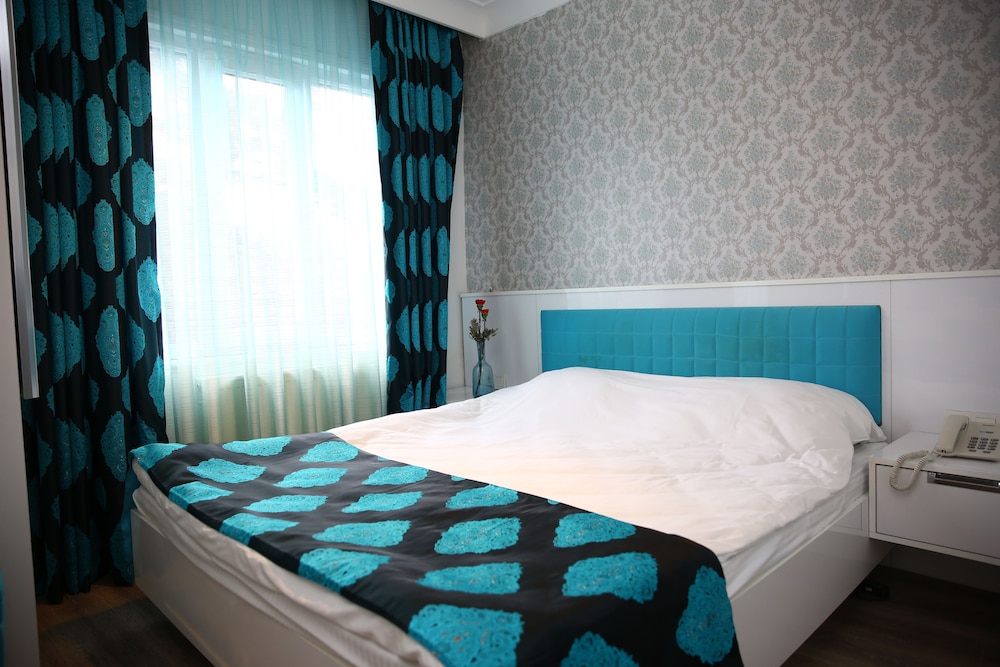 MINEL HOTEL 7/55