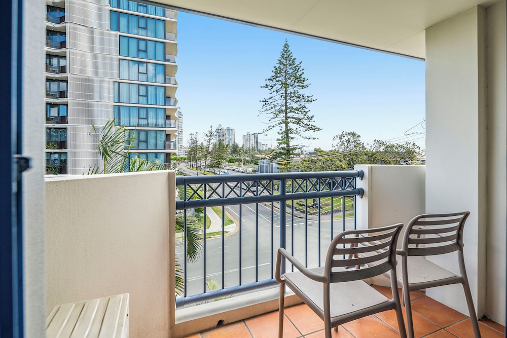 Bella Mare Beachside Apartments 64/77