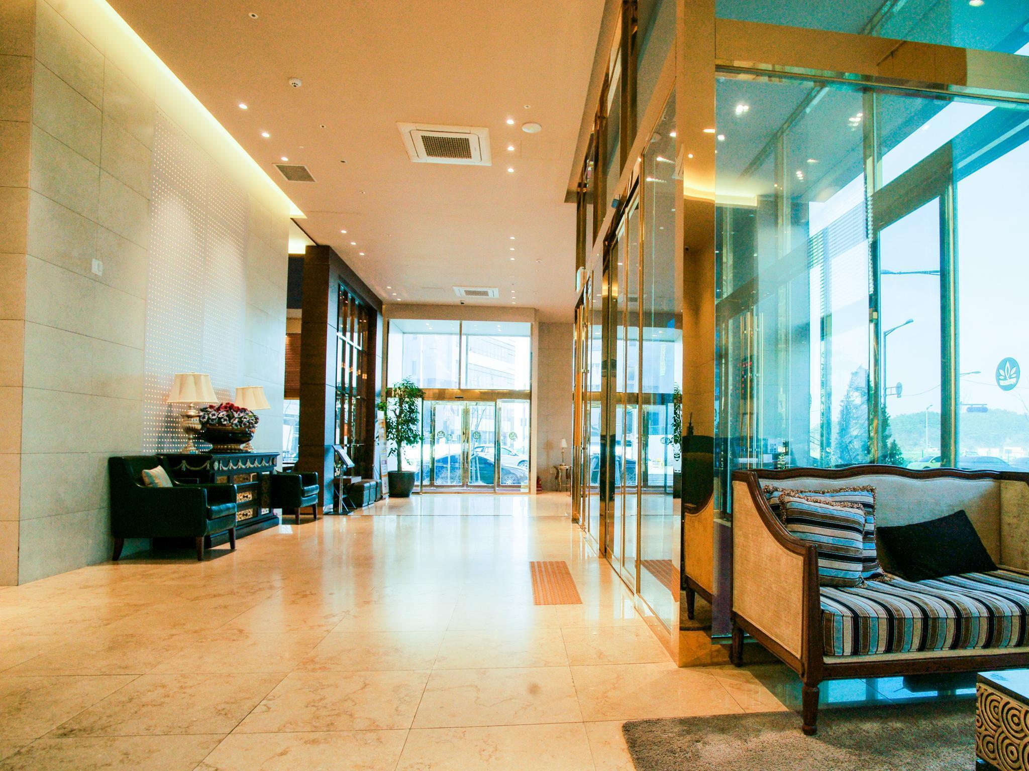 Stellar Hotel Yeongjong 42/50