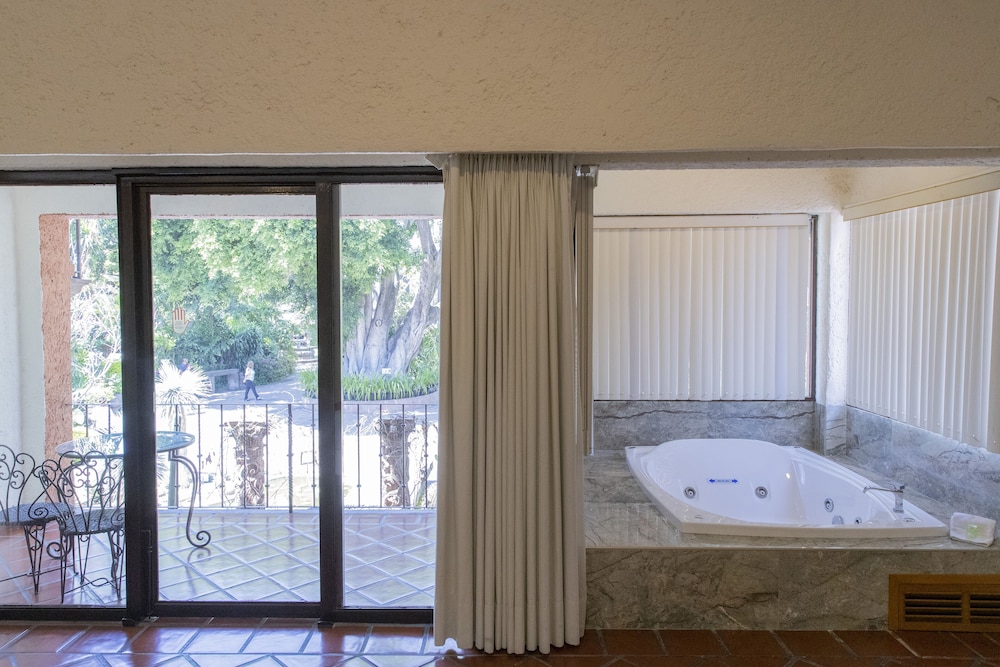 Hosteria Las Quintas Hotel and Spa 67/69