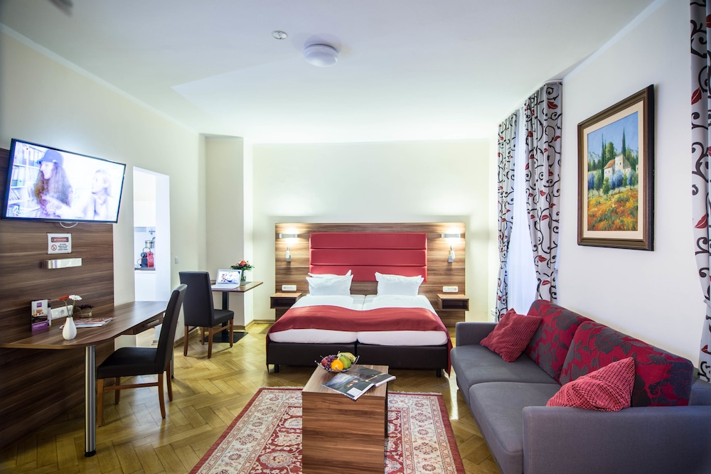 Batu Apart Hotel 35/50