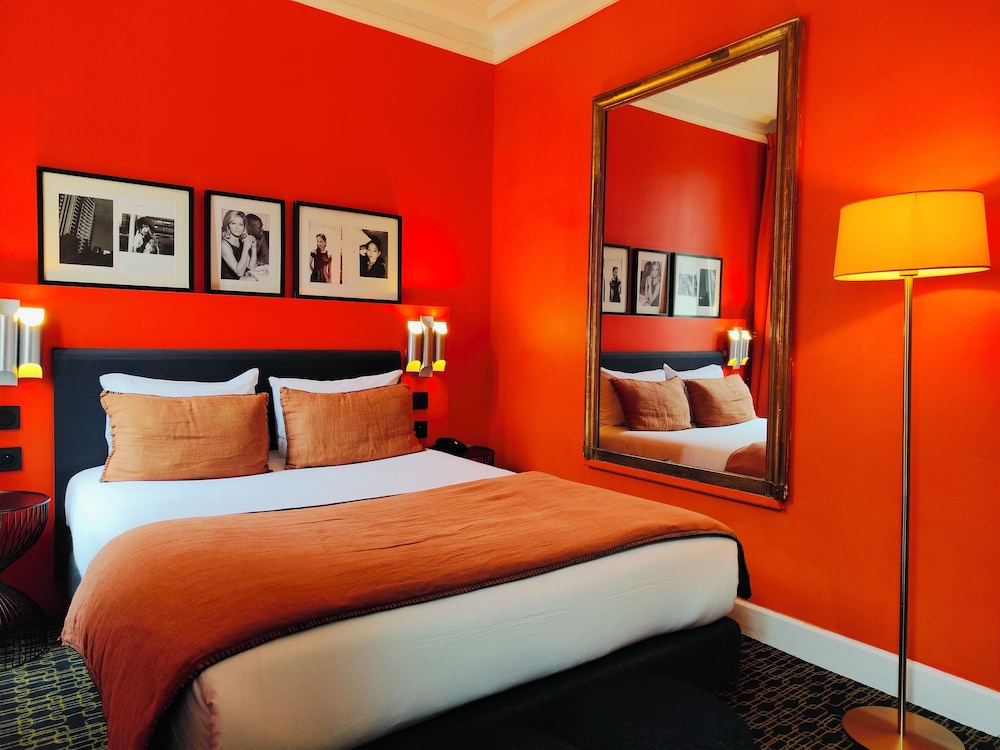 Hotel Noir 13/59