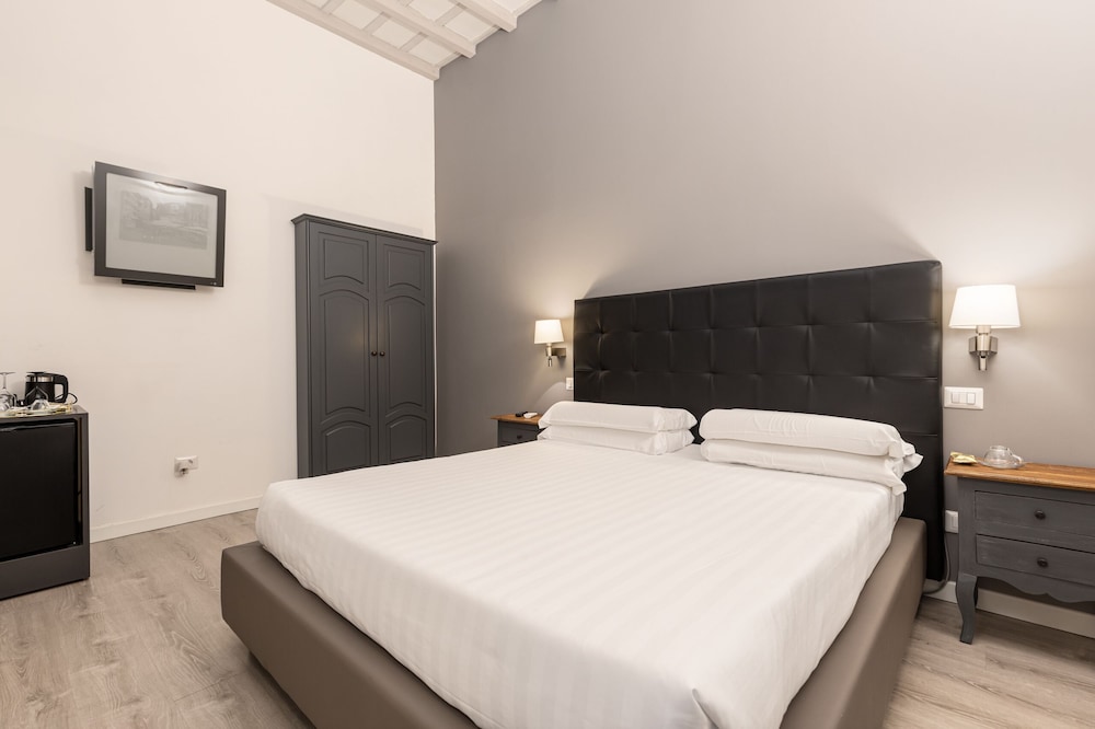 Spagna Boutique Luxury Suites 13/68