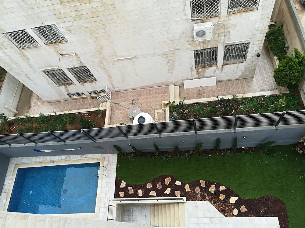Shams al weibdeh hotel apartment 44/46