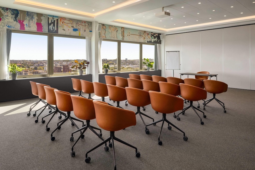 Comwell Hvide Hus Aalborg, Dolce by Wyndham 52/60