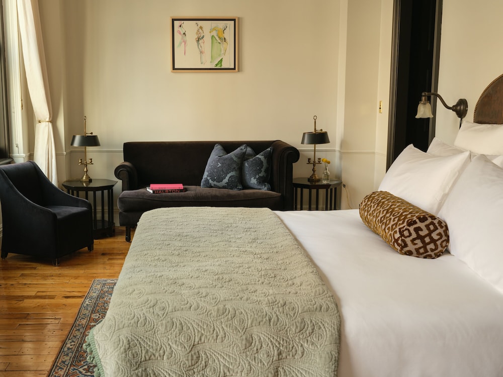 THE NOMAD HOTEL 9/33
