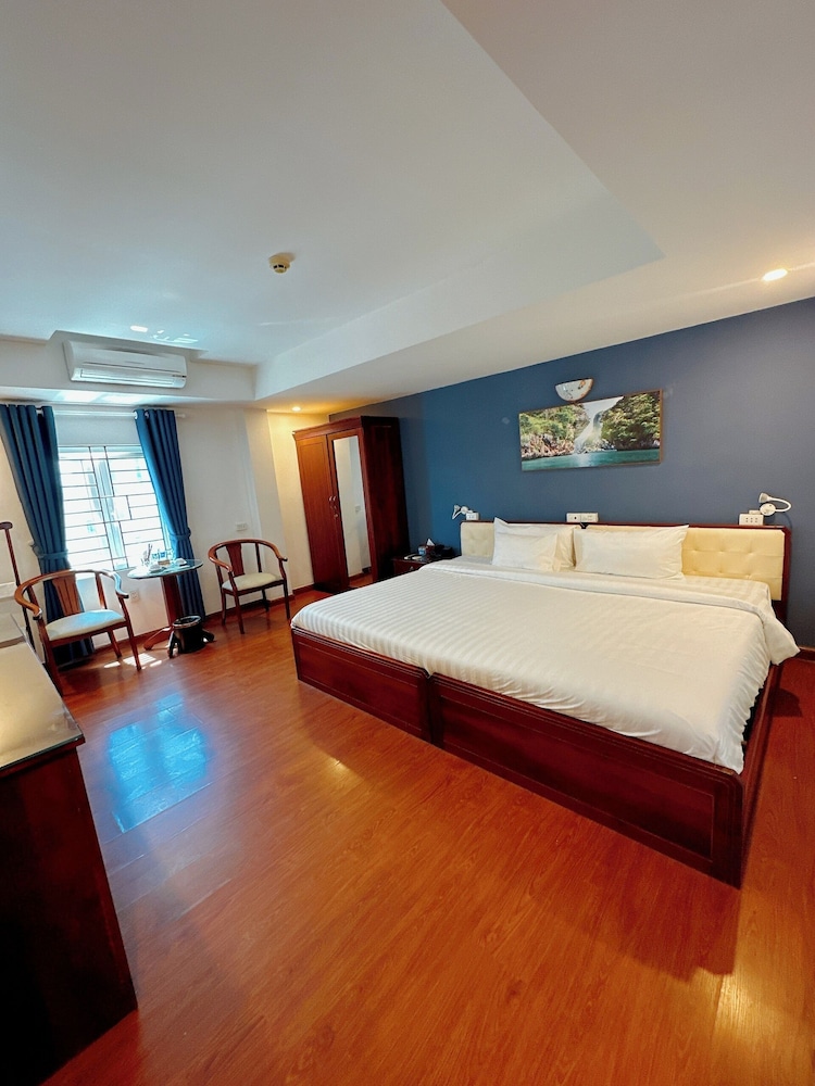 A25 Hotel - No. 137 Nguyen Du 15/69