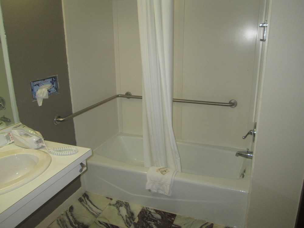 Bellevue Hotel & Suites 32/66