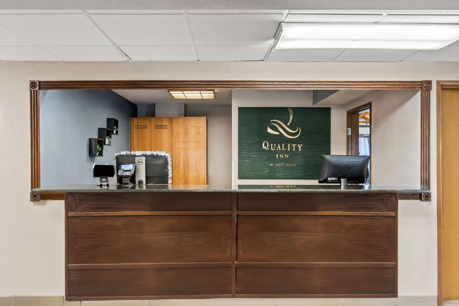 Quality Inn Sidney I-80 1/16