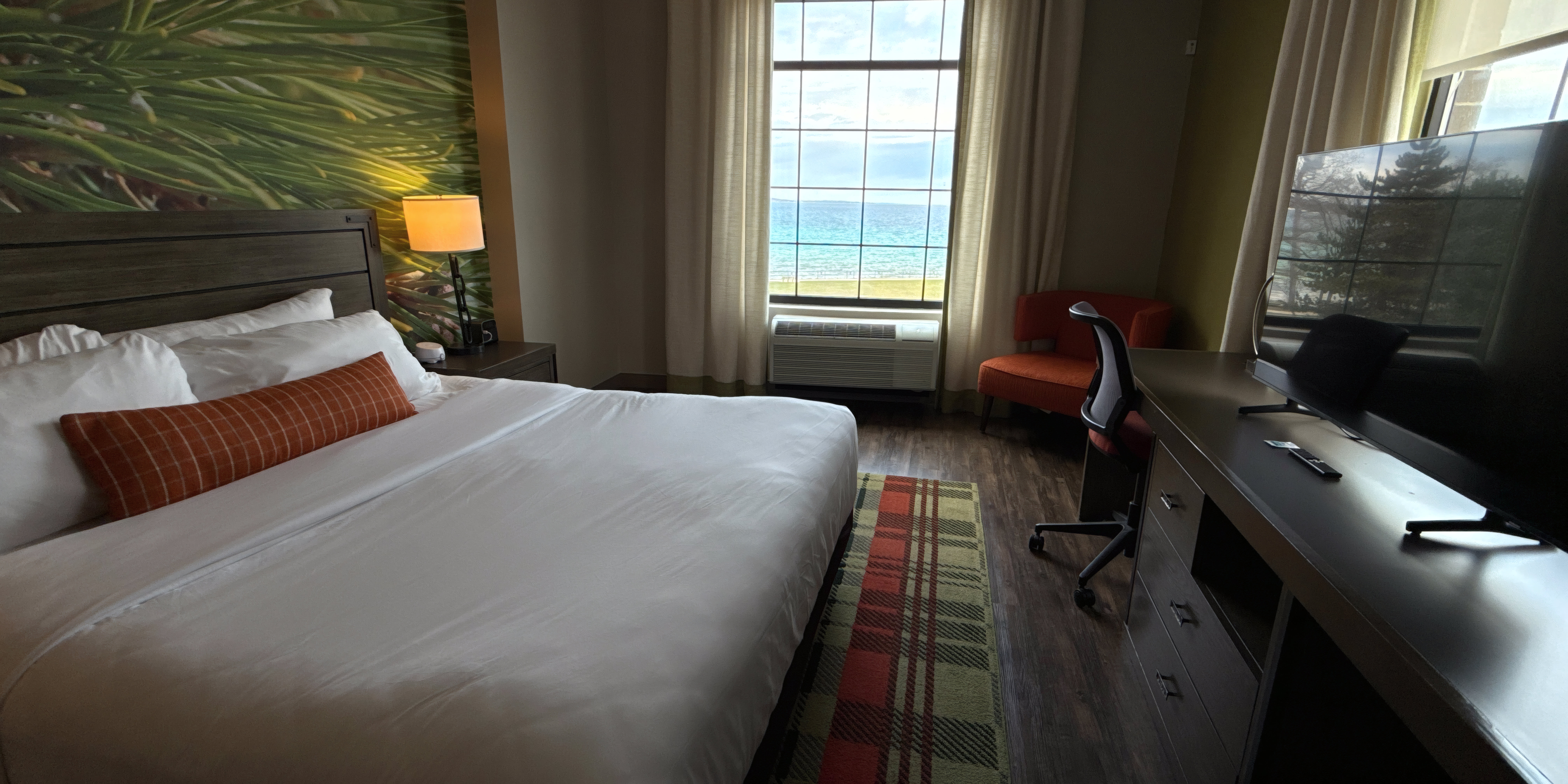 HOTEL INDIGO TRAVERSE CITY 10/78