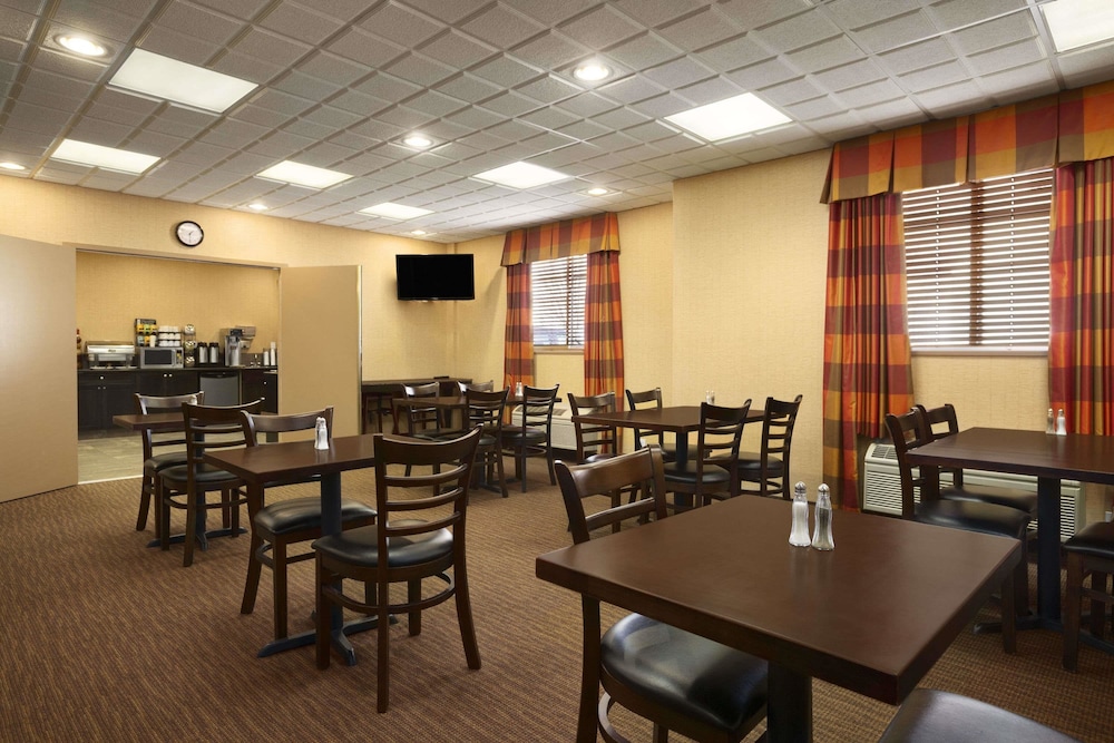 Ramada By Wyndham Surrey/Langley 40/47