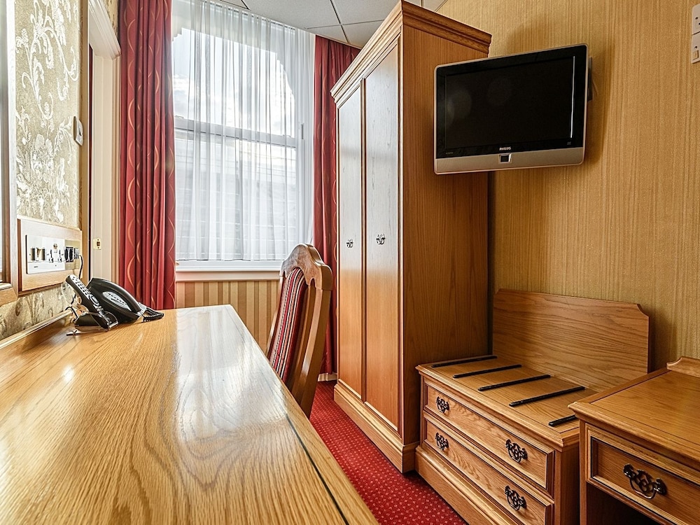 Montana Hotel London 15/50