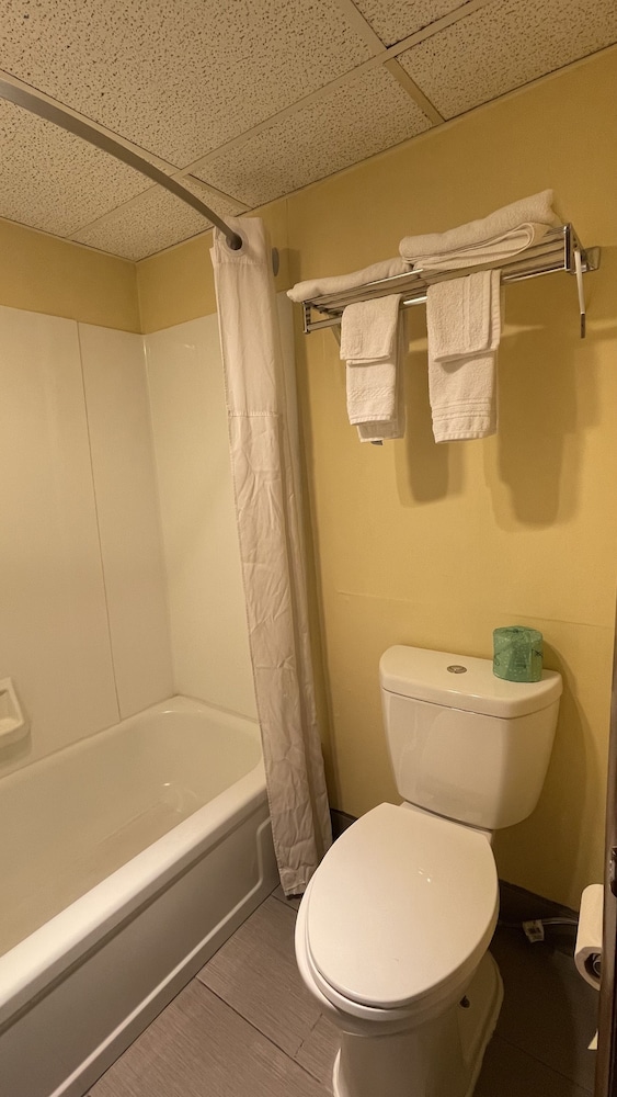 Days Inn by Wyndham Salina South 19/60