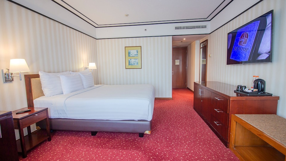 Redtop Hotel Convention Center 10/50