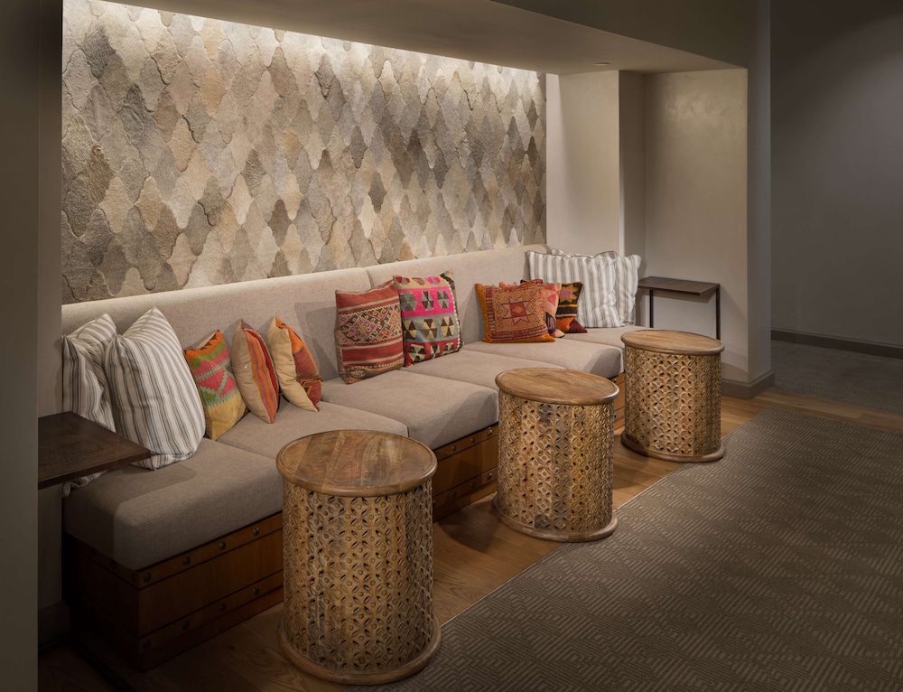 Hotel Valencia Riverwalk 43/63