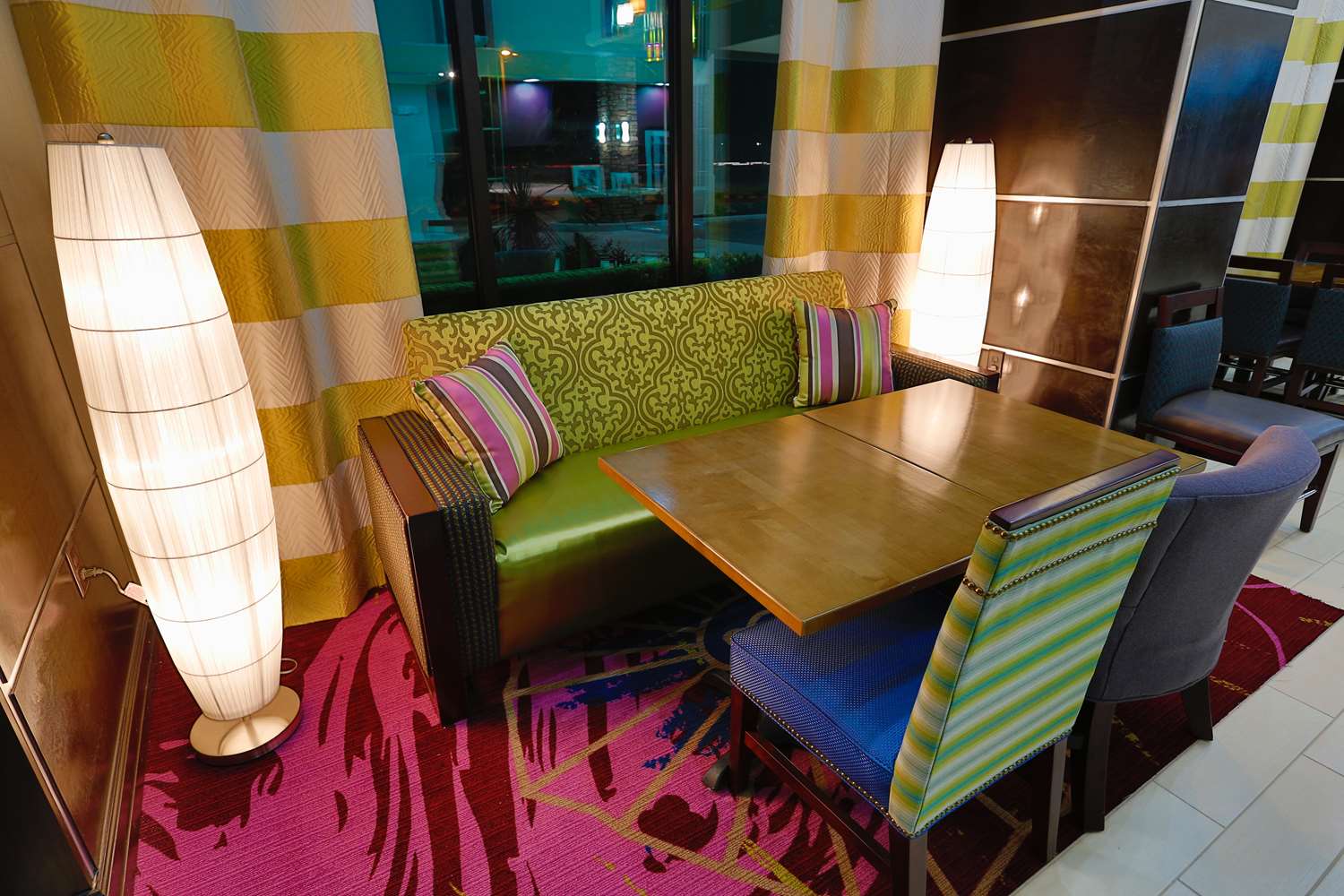 lounge