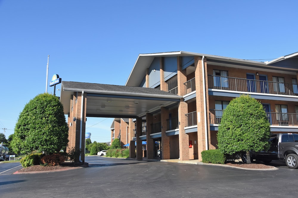 Days Inn by Wyndham Lebanon 32/35