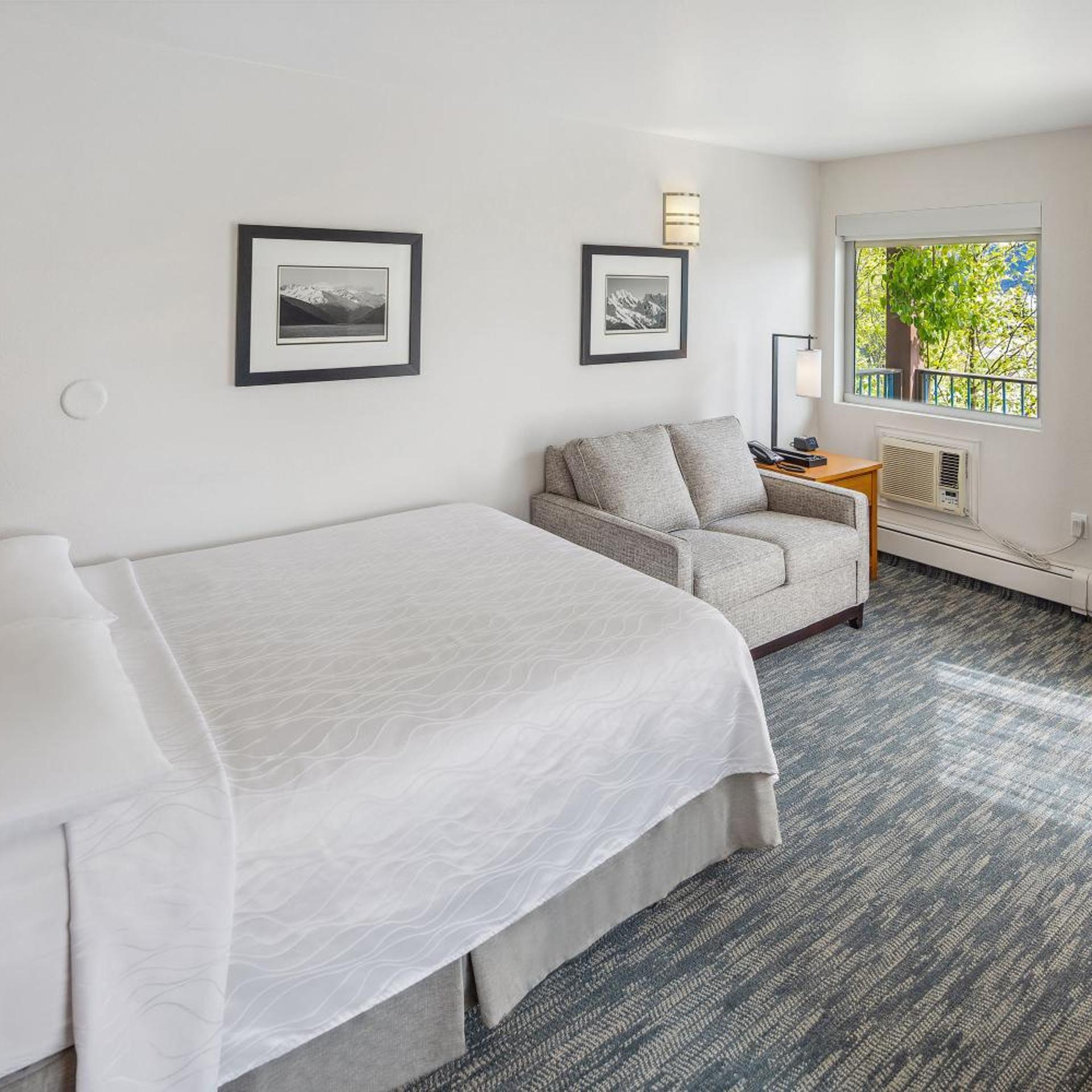 Room, Queen Bed, Bay View