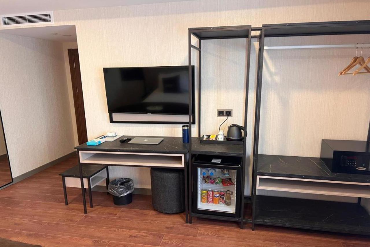 GNC Airport Hotel 16/19