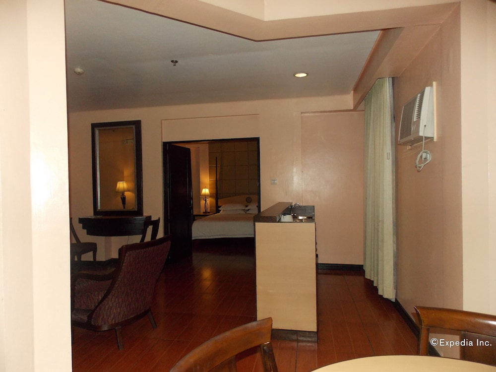 Planta Centro Bacolod Hotel Residences 27/46