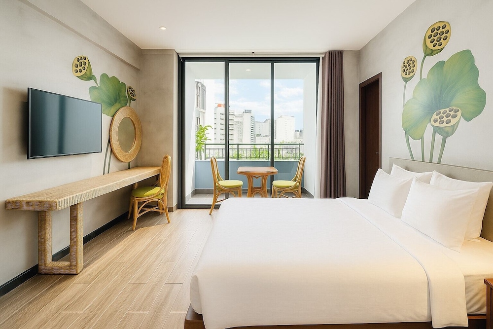 The Light Hotel Resort 21/70