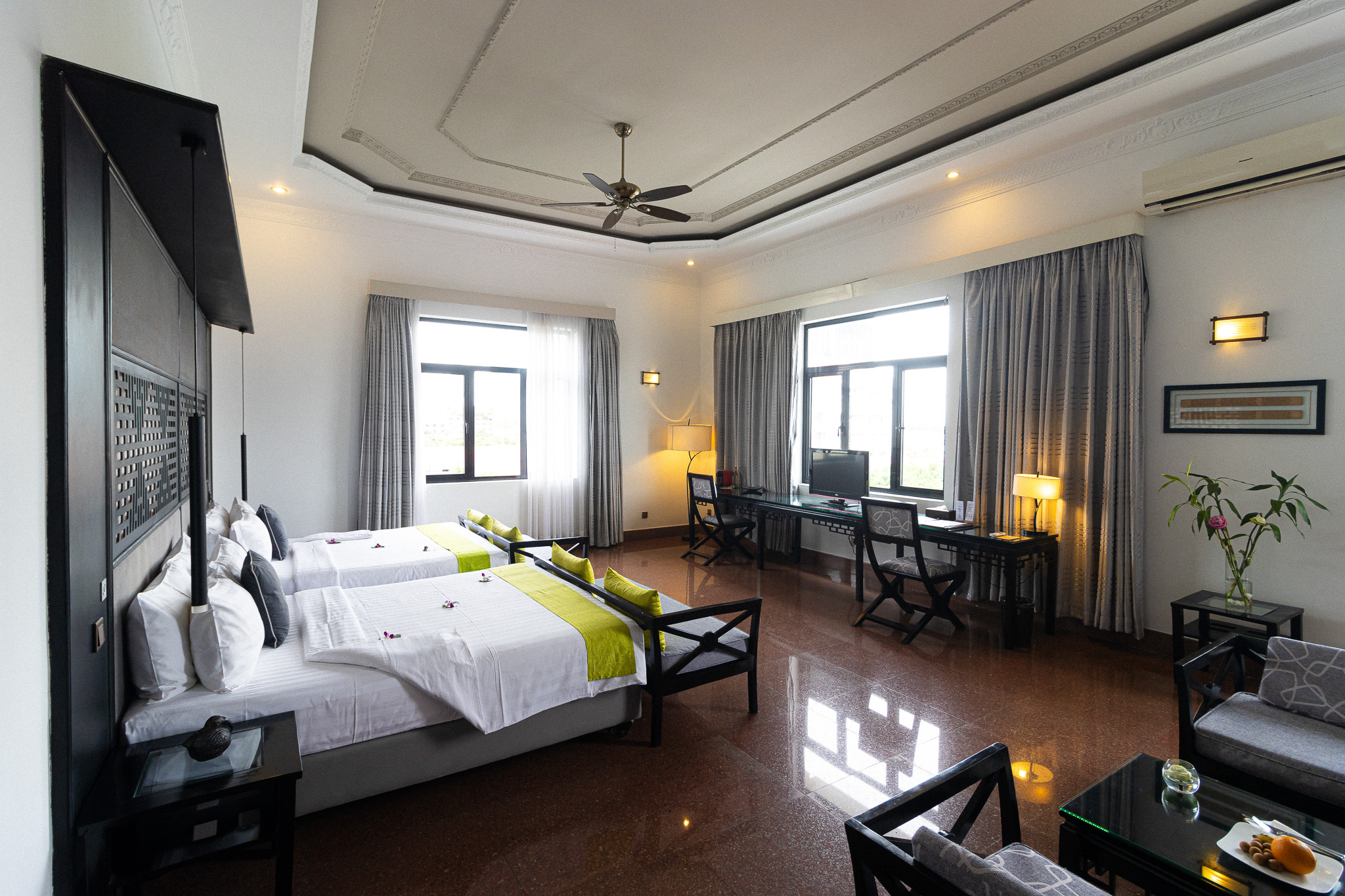 Suite, Twin Beds