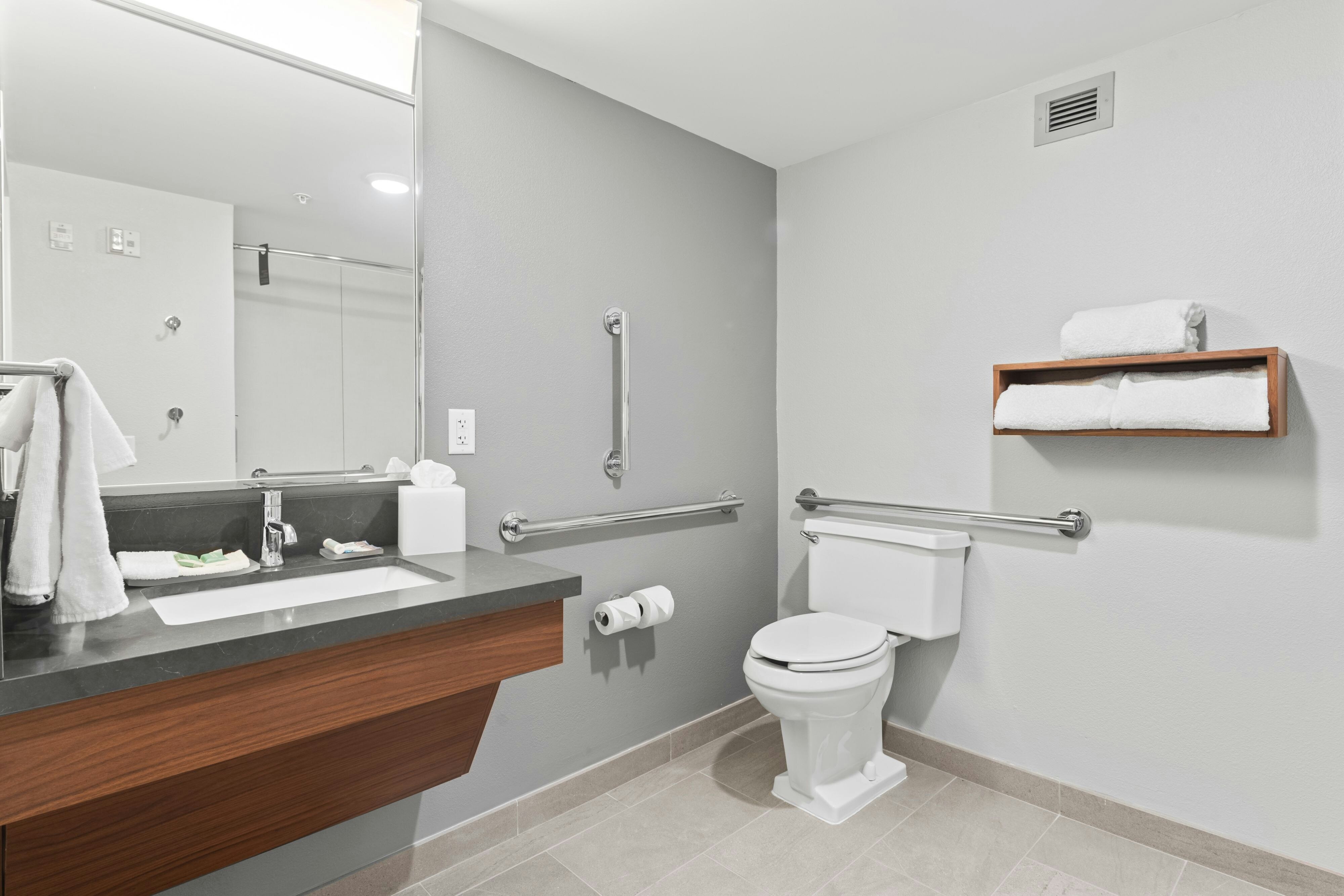 Courtyard By Marriott Columbus 70/71