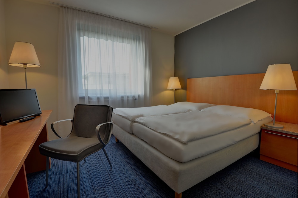 Henrietta Hotel 18/41