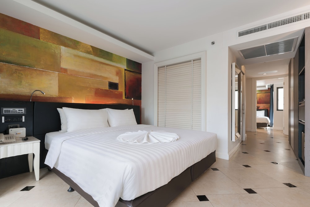 Family Suite, City View