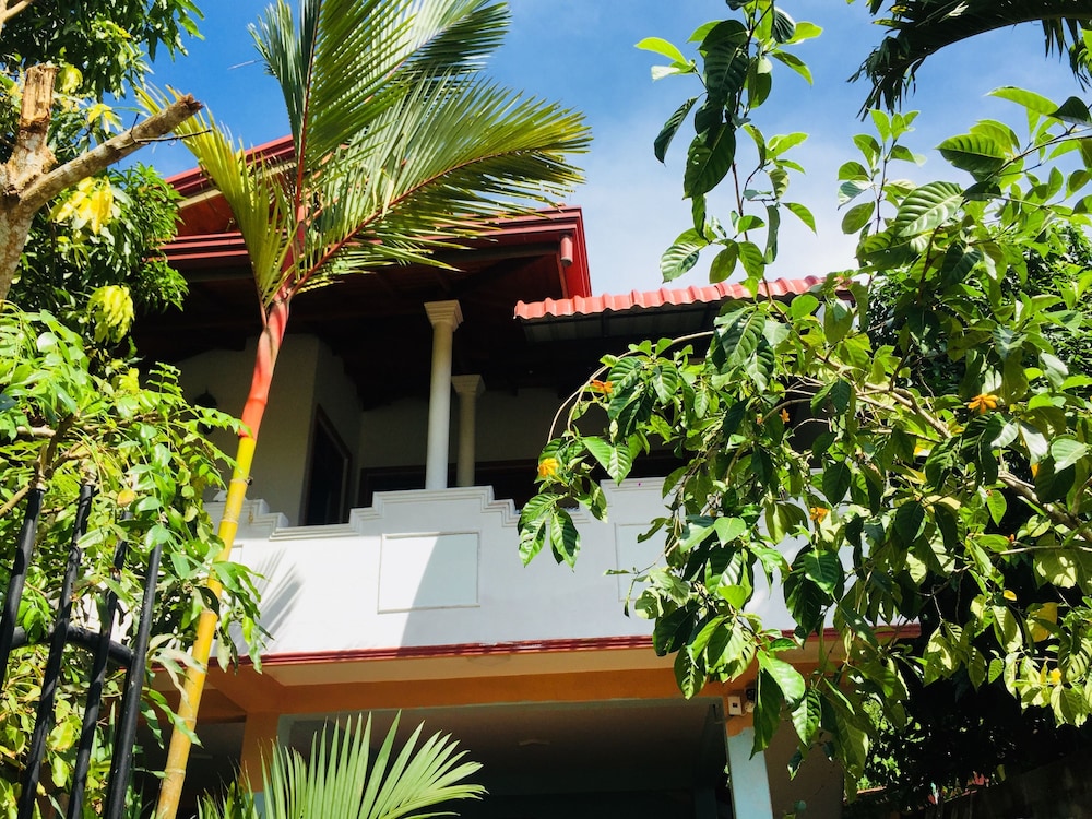 Lake View Home Stay Tangalle 12/15