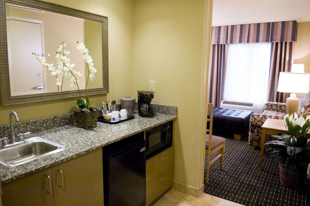 Hampton Inn & Suites Mobile Providence Park/Airport 41/56