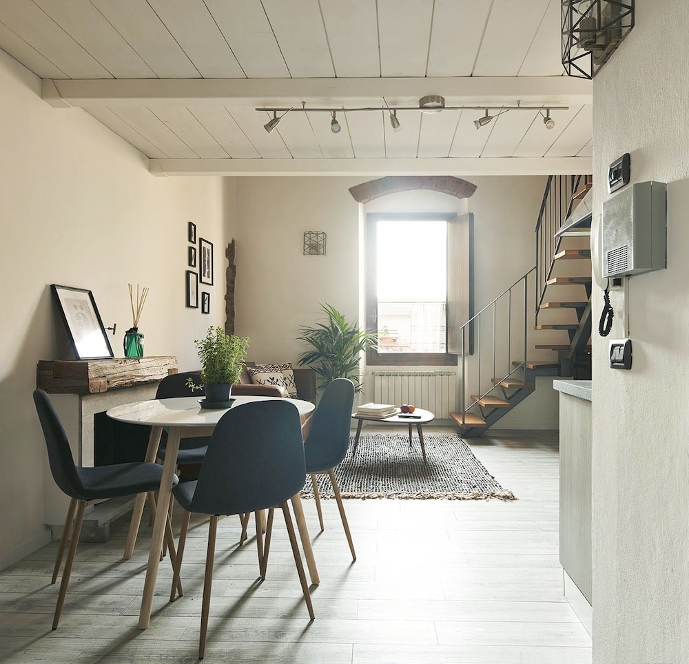 A Few Steps to The Duomo Adorable 1BD Apt 5/9