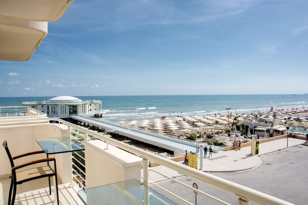 Terrazza Marconi Hotel & Spamarine 41/47