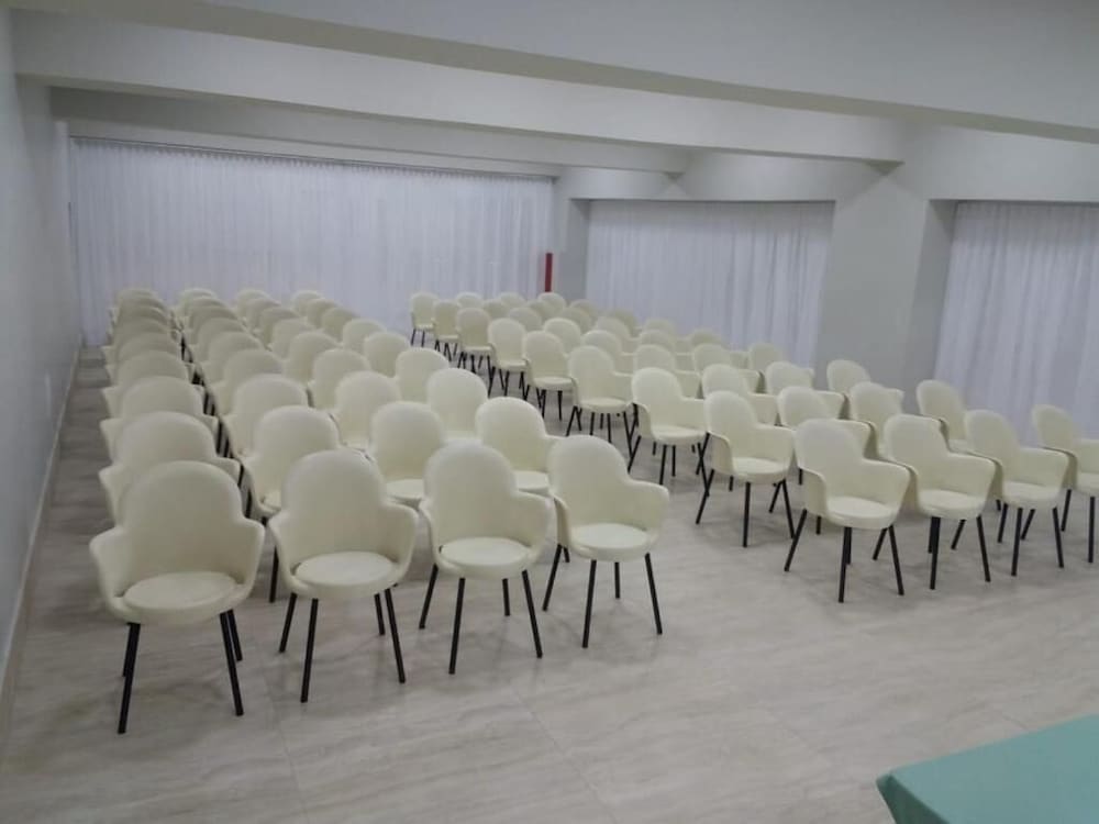 Panorama Convention Hotel 31/34