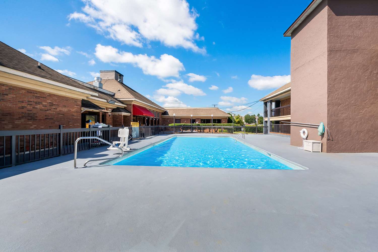 Quality Inn and Suites Fayetteville I-95, NC 33/36