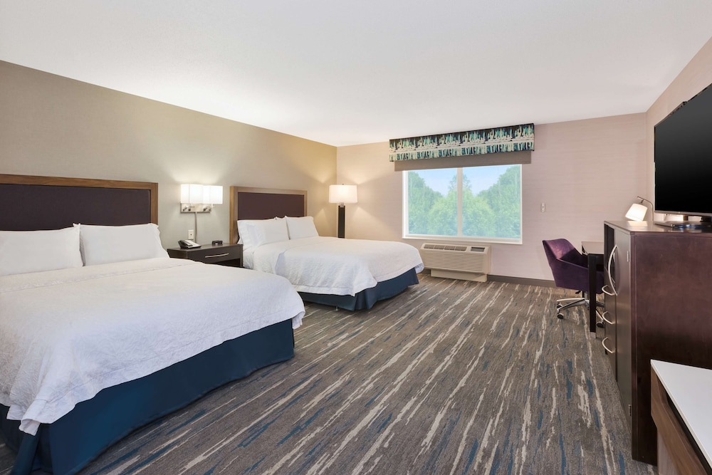 Hampton Inn and Suites Flint-Grand Blanc 11/46