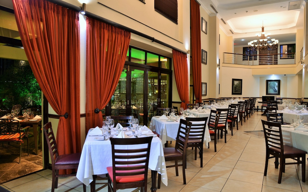 PREMIER HOTEL PRETORIA 63/72