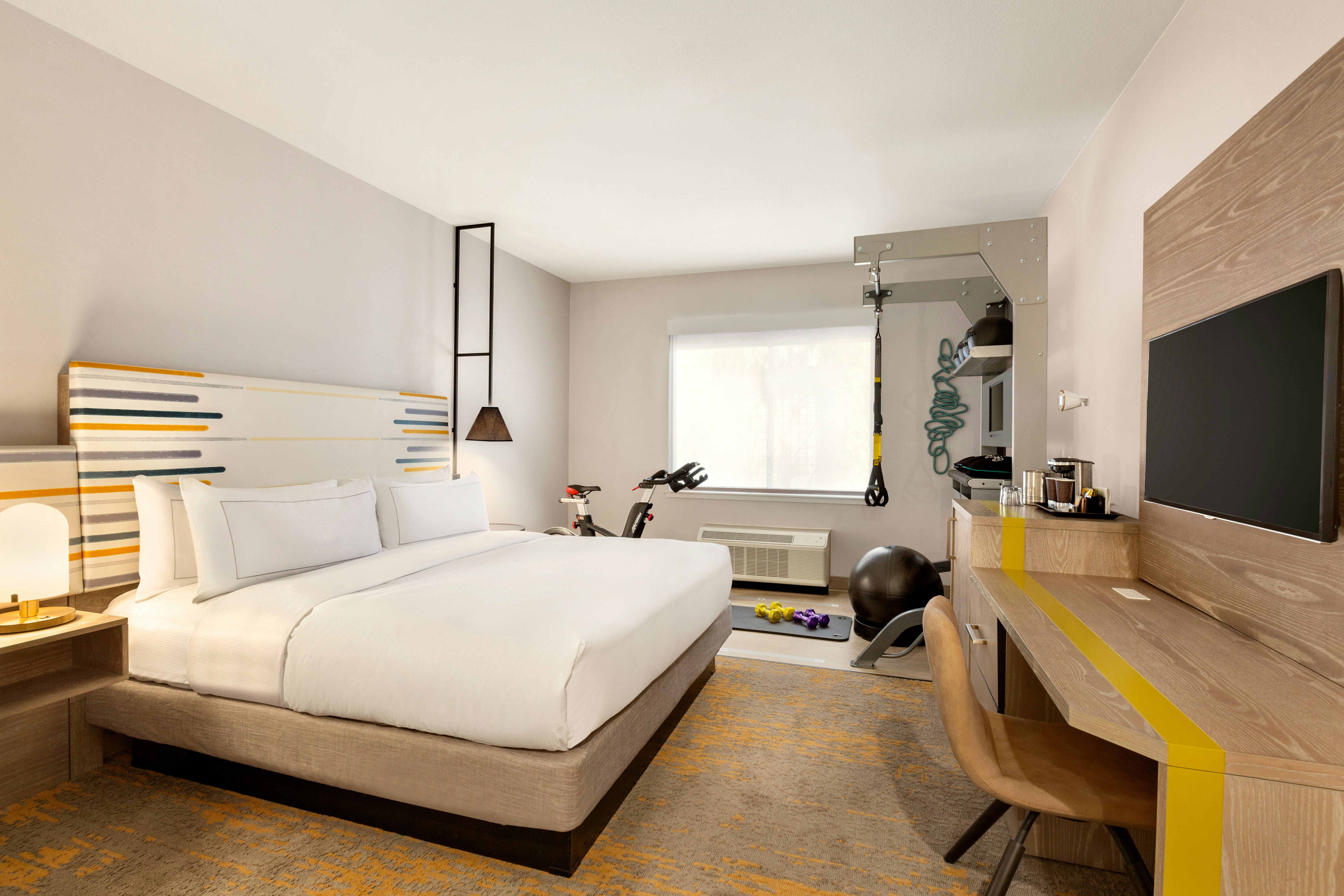 Fitness, King Bed