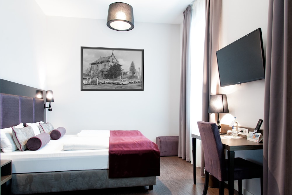 SUPERIOR, DOUBLE BED