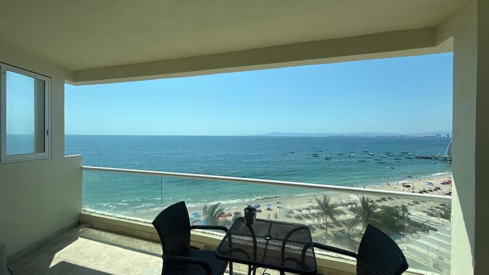 Chairs Resort By the Sea 20/49