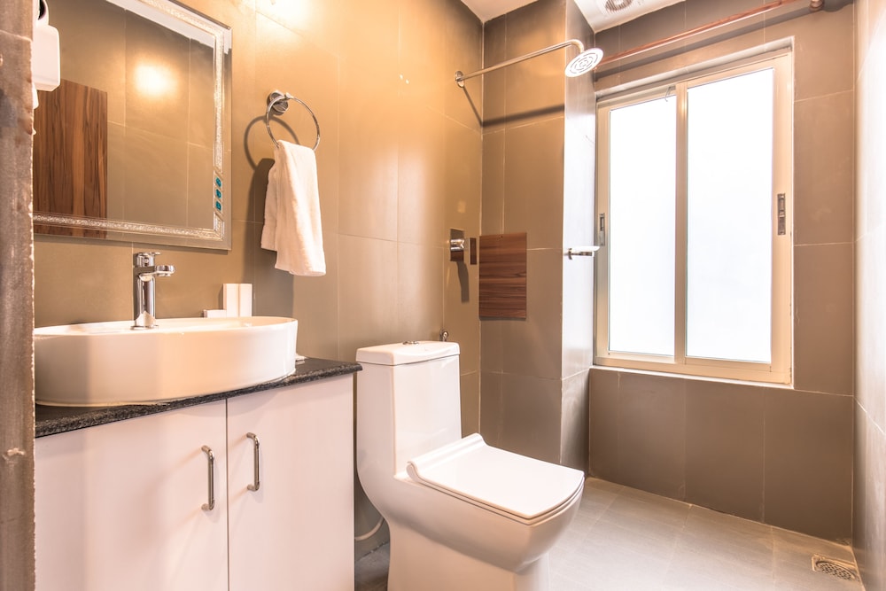 Hotel Sarathi 47/50