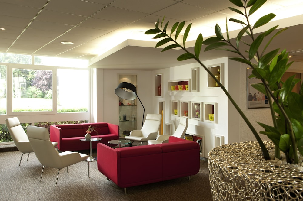 NOVOTEL MASSY PALAISEAU 55/80