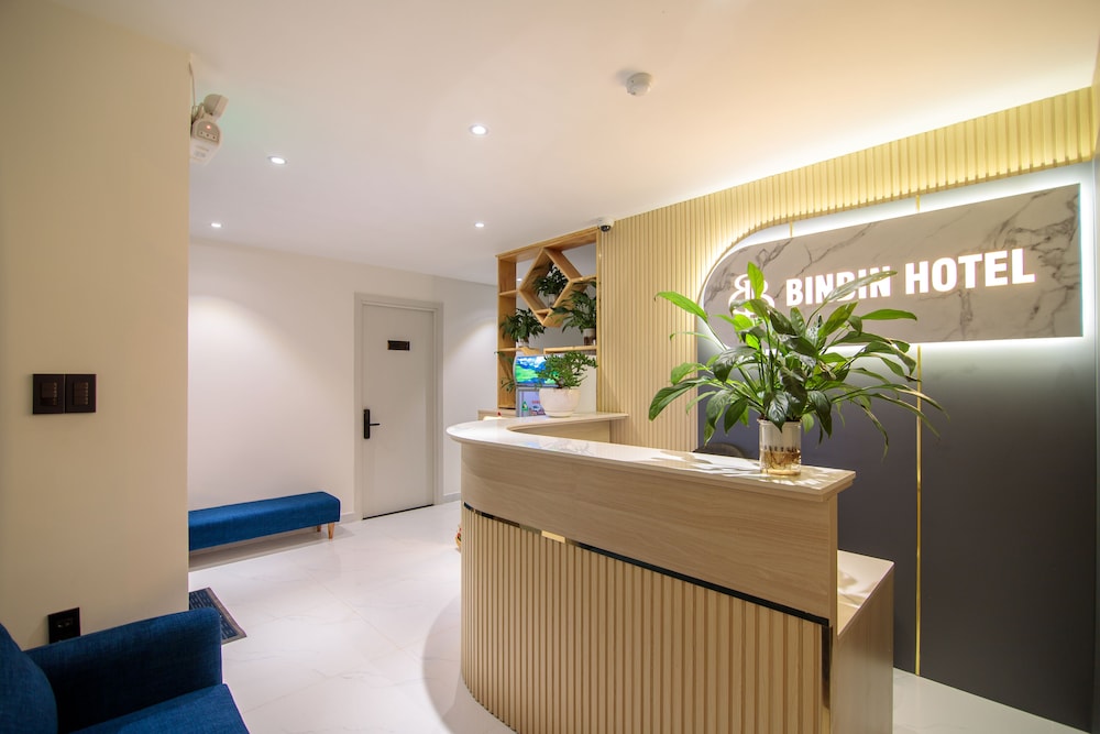 Bin Bin Hotel 11 - Near Island Diamond 7/50