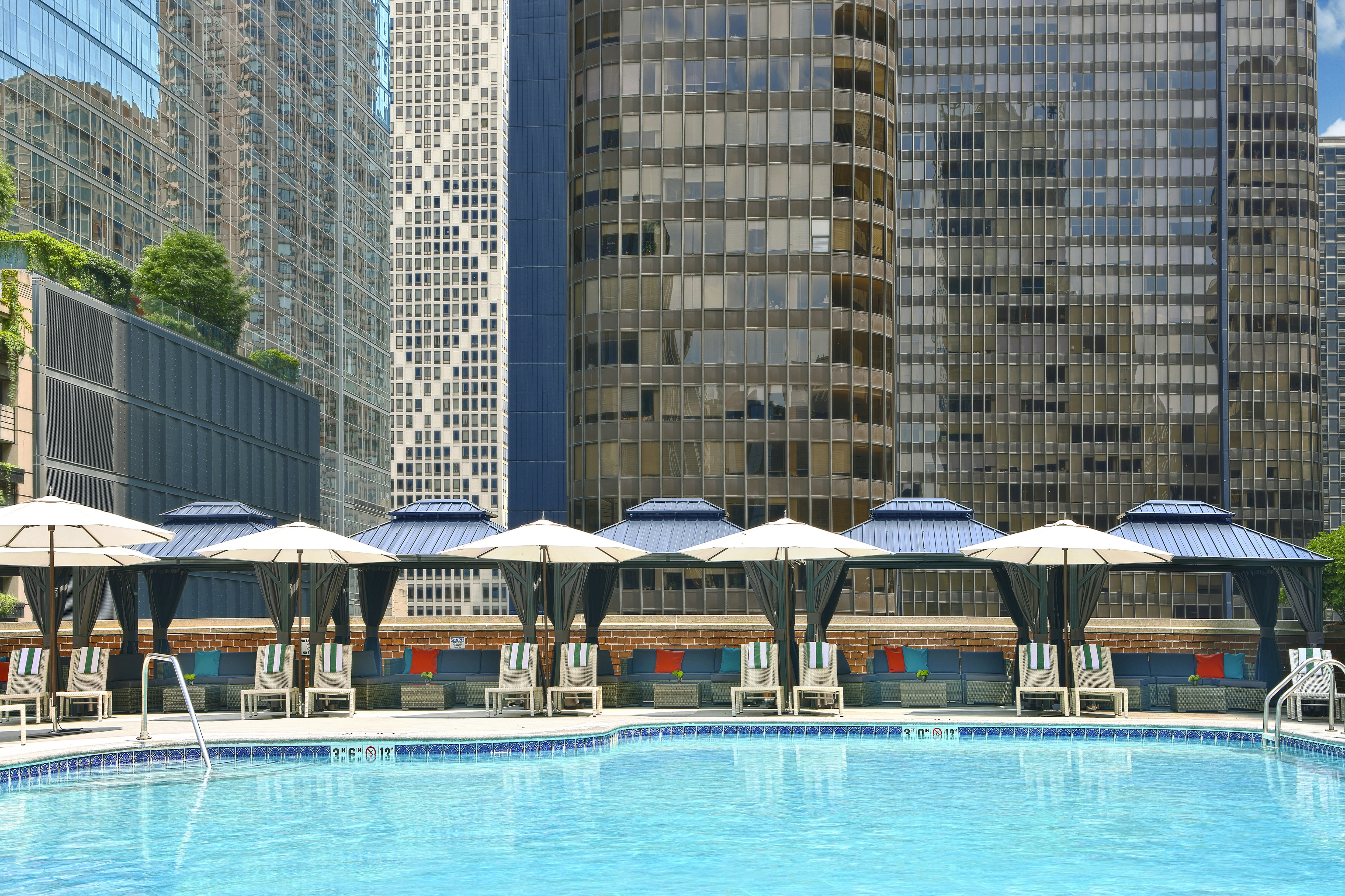 DoubleTree by Hilton Hotel Chicago Magnificent Mile 6/79