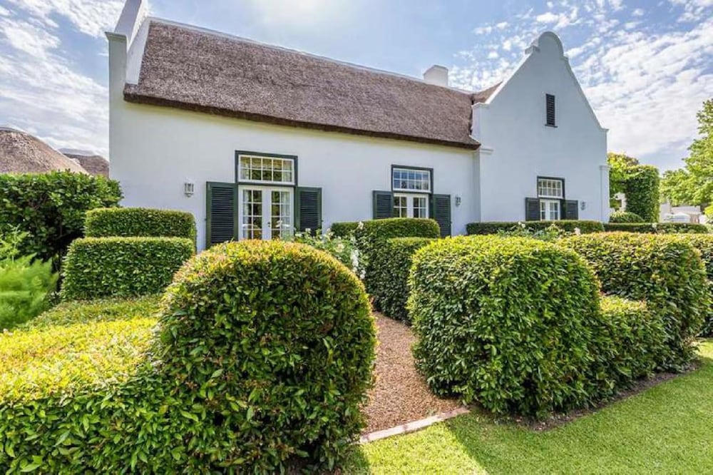 Van Der Stel Manor 35/50