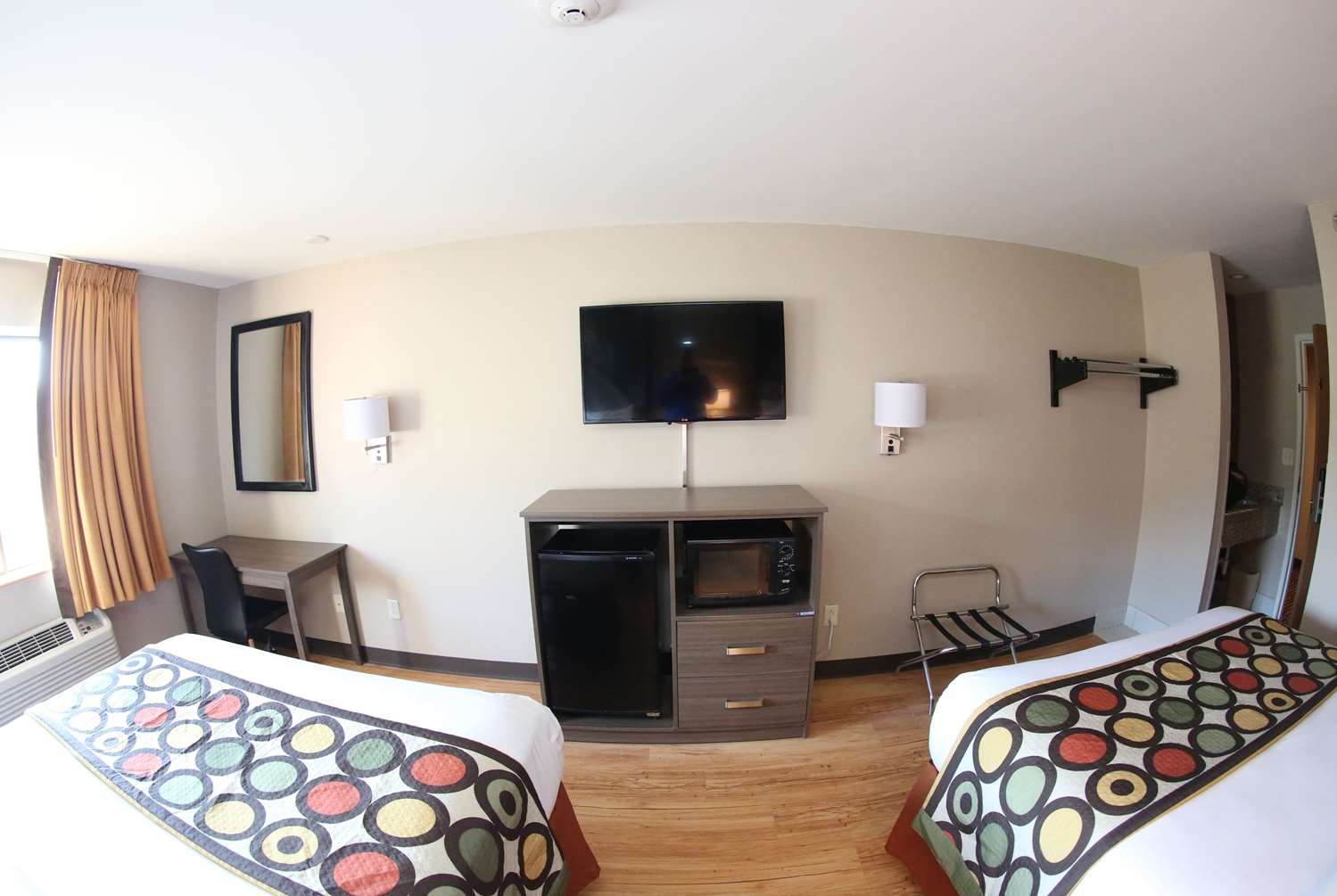 Super 8 by Wyndham Portsmouth 21/38