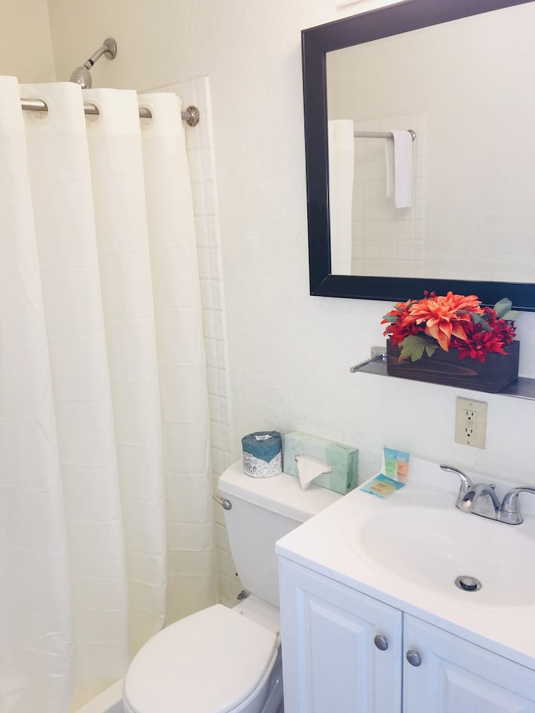 America S Best Value Inn San Diego Loma Lodge 18/27