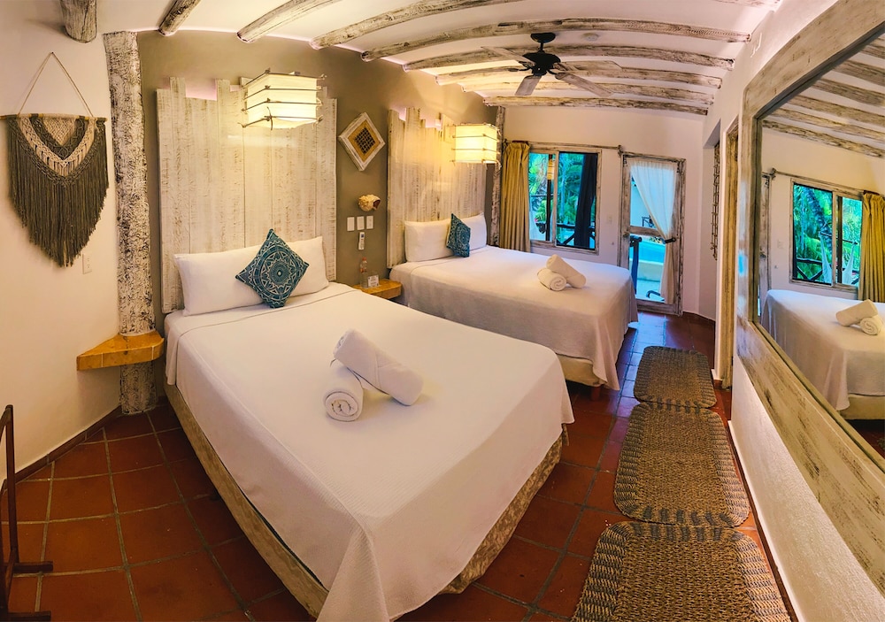 HolboxDream Beachfront 16/50